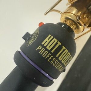 Hot Tools Professional Gold and Black Curling Iron -i inch barrel